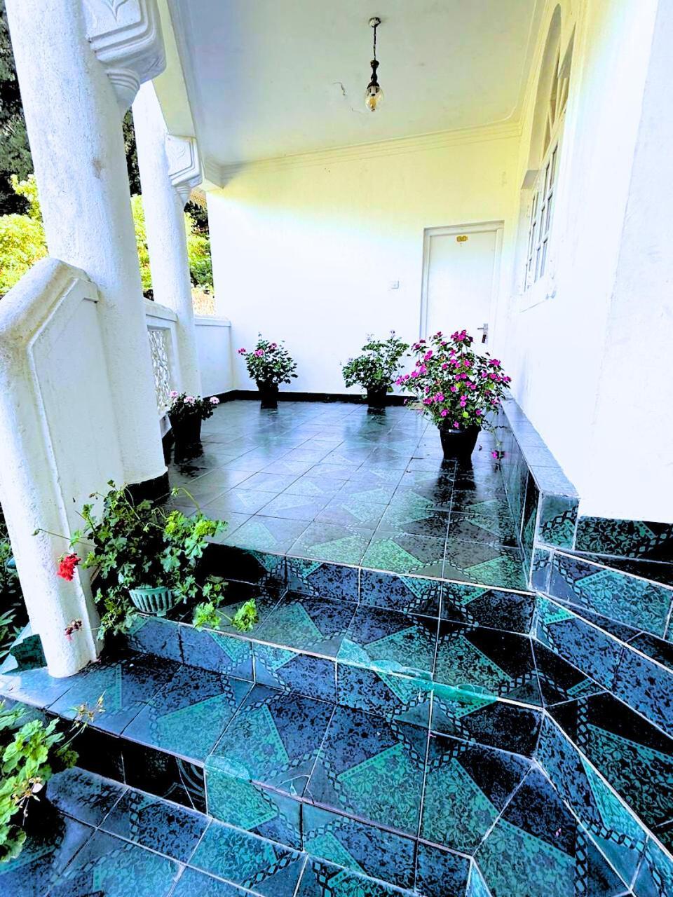 Notre Dame D'Arcadia Hotel Nuwara Eliya Exterior foto